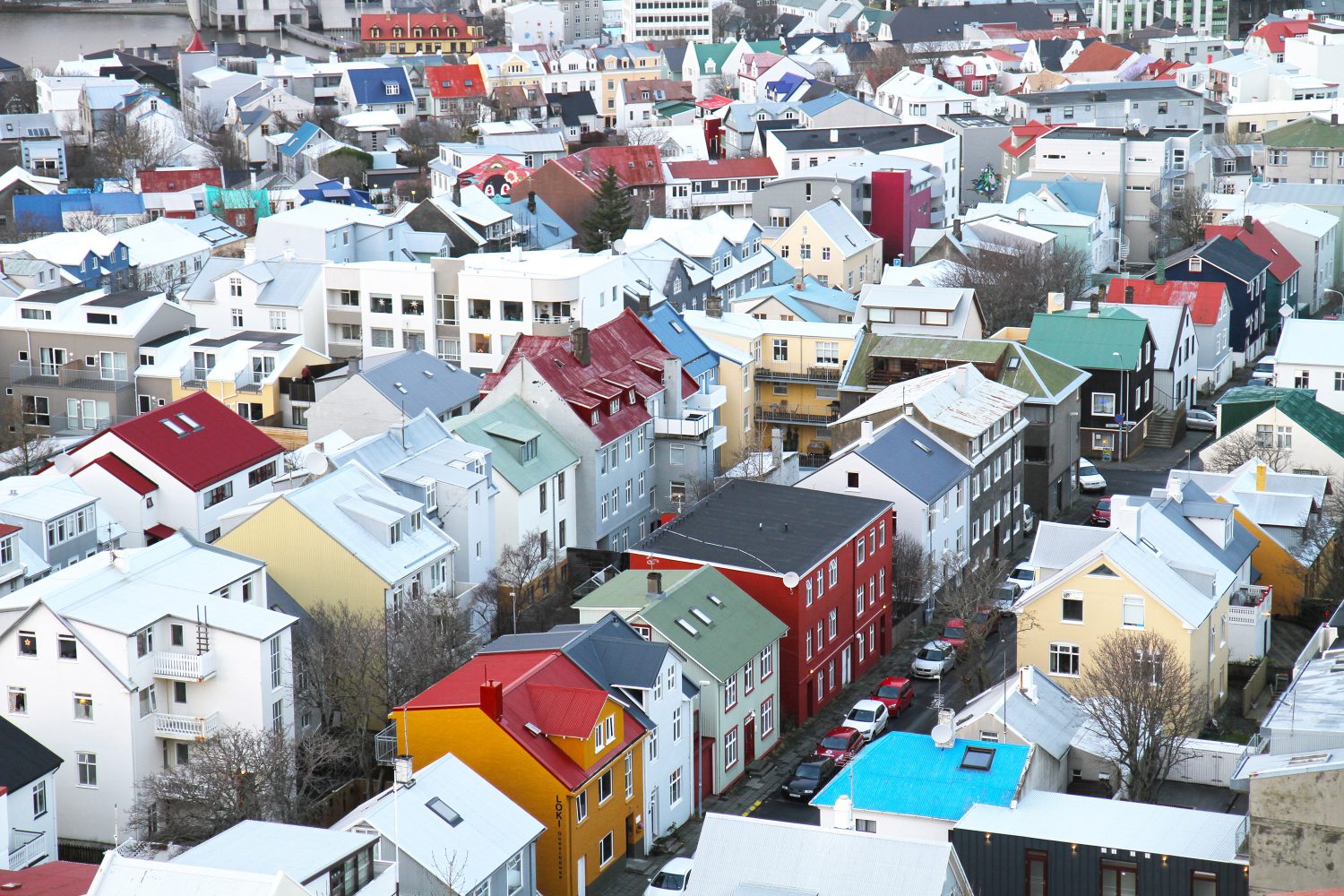 vue de église de hallgrimskirkja à Reykjavik